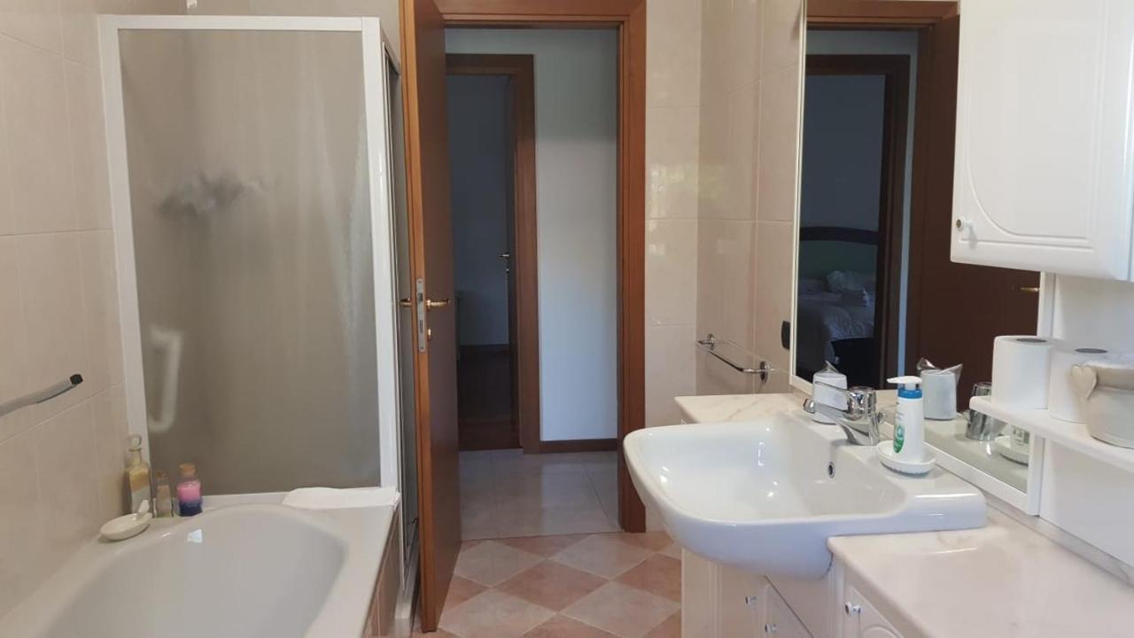 La Casa Sul Parco Appartement Valeggio sul Mincio Buitenkant foto